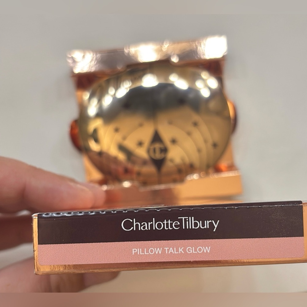 Charlotte Tilbury Glow Glide Architect Highlighter